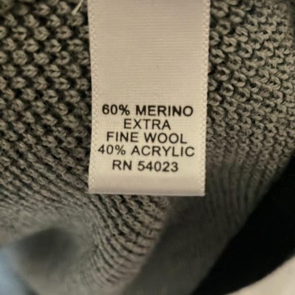 Banana Republic: Black/White Cardigan Sweater- Extra Fine Merino Wool Blend- L - Picture 3 of 16